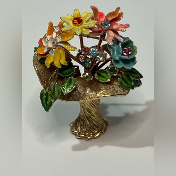 VTG Floral Bouquet Gold Tone Colorful Rhinestones Brooch Pin - Picture 4 of 13